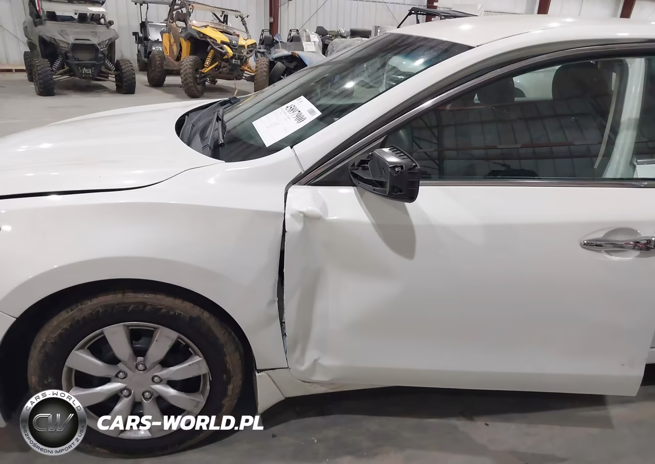 2016 Nissan Altima 2.5 S VIN:1N4AL3AP0GN354032 - 13