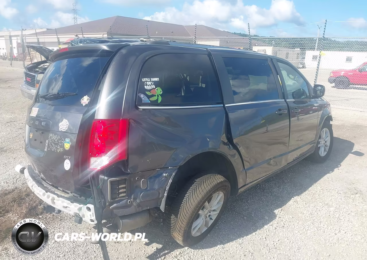 2019 Dodge Grand Caravan Sxt VIN:2C4RDGCG5KR789025 - 4