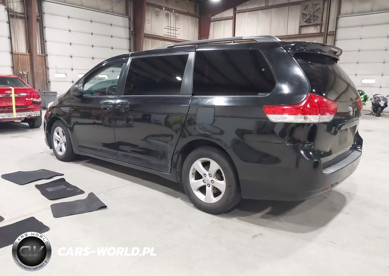 2012 Toyota Sienna Le V6 8 Passenger VIN:5TDKK3DC3CS244834 - 3