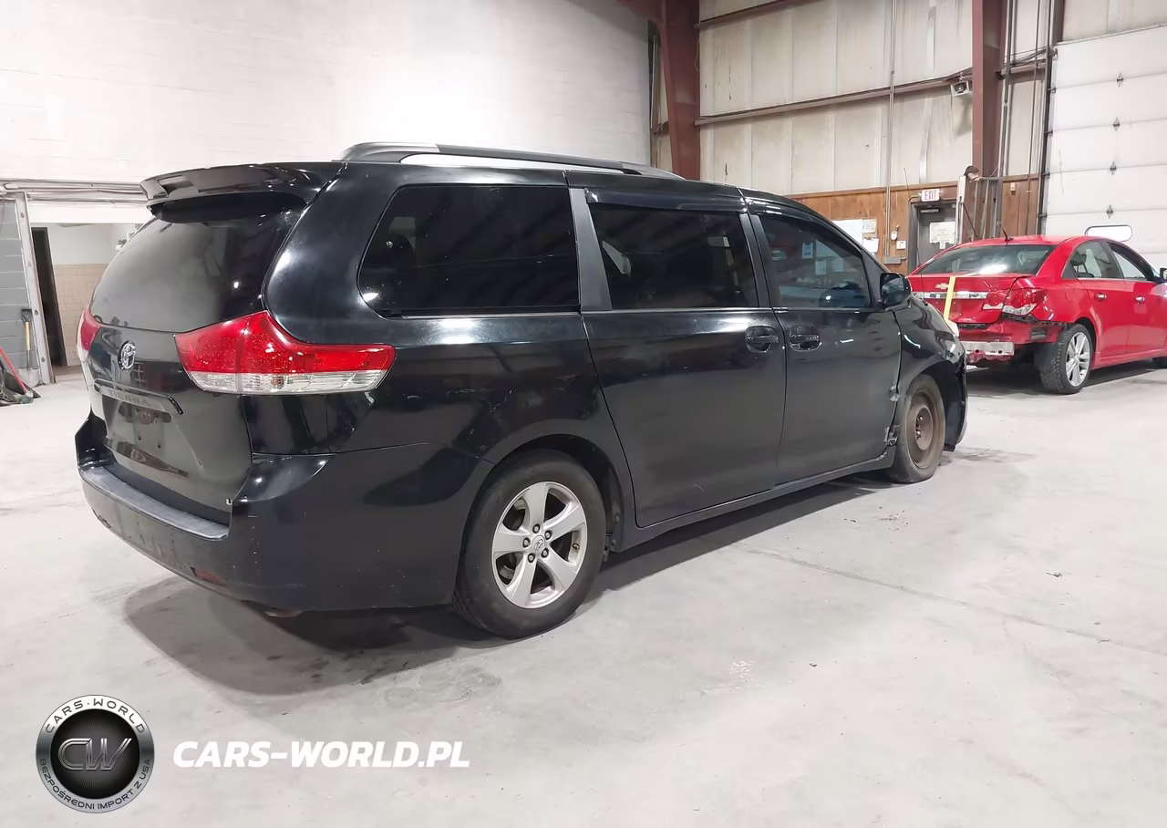 2012 Toyota Sienna Le V6 8 Passenger VIN:5TDKK3DC3CS244834 - 4