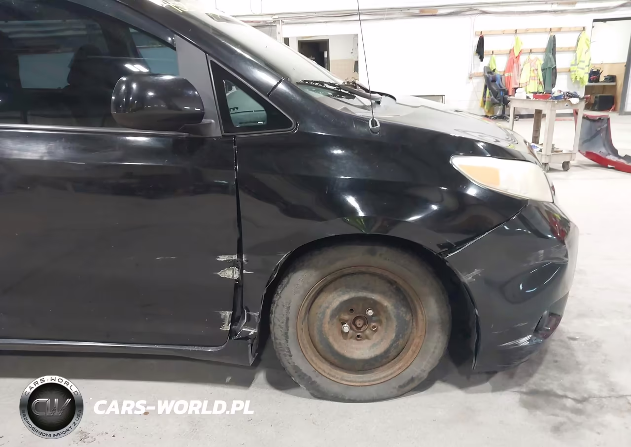 2012 Toyota Sienna Le V6 8 Passenger VIN:5TDKK3DC3CS244834 - 6
