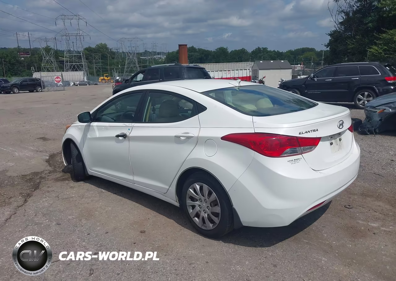 2013 Hyundai Elantra Gls VIN:5NPDH4AE3DH178439 - 3