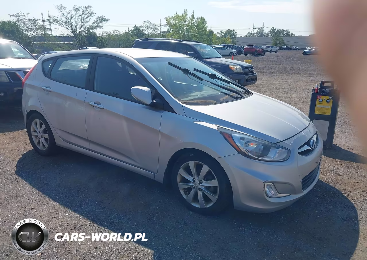 2013 Hyundai Accent Se – zdjęcie 1 z 12