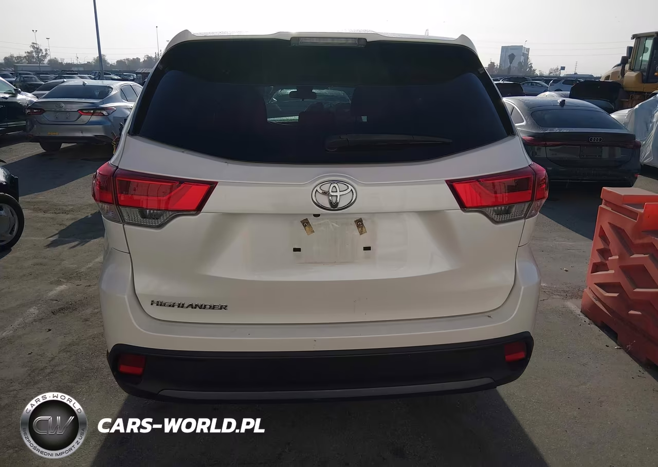 2019 Toyota Highlander Le VIN:5TDZARFH7KS050447 - 16
