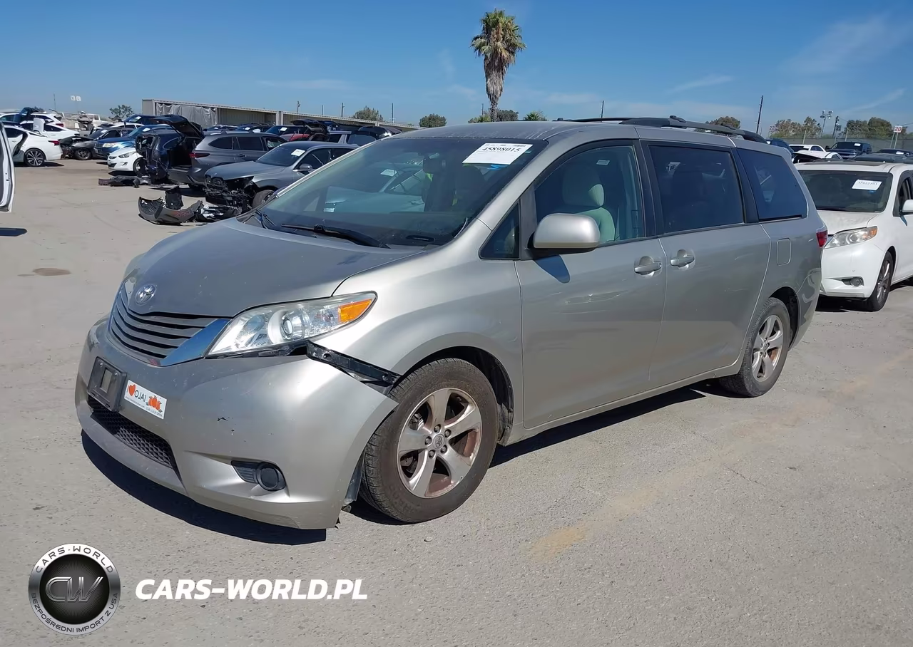 2017 Toyota Sienna Le 8 Passenger VIN:5TDKZ3DCXHS778111 - 2