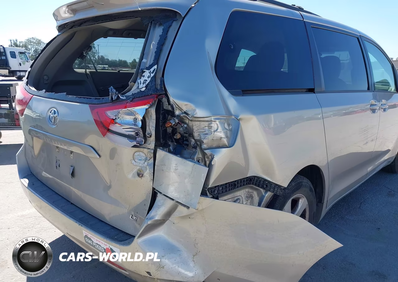 2017 Toyota Sienna Le 8 Passenger VIN:5TDKZ3DCXHS778111 - 6