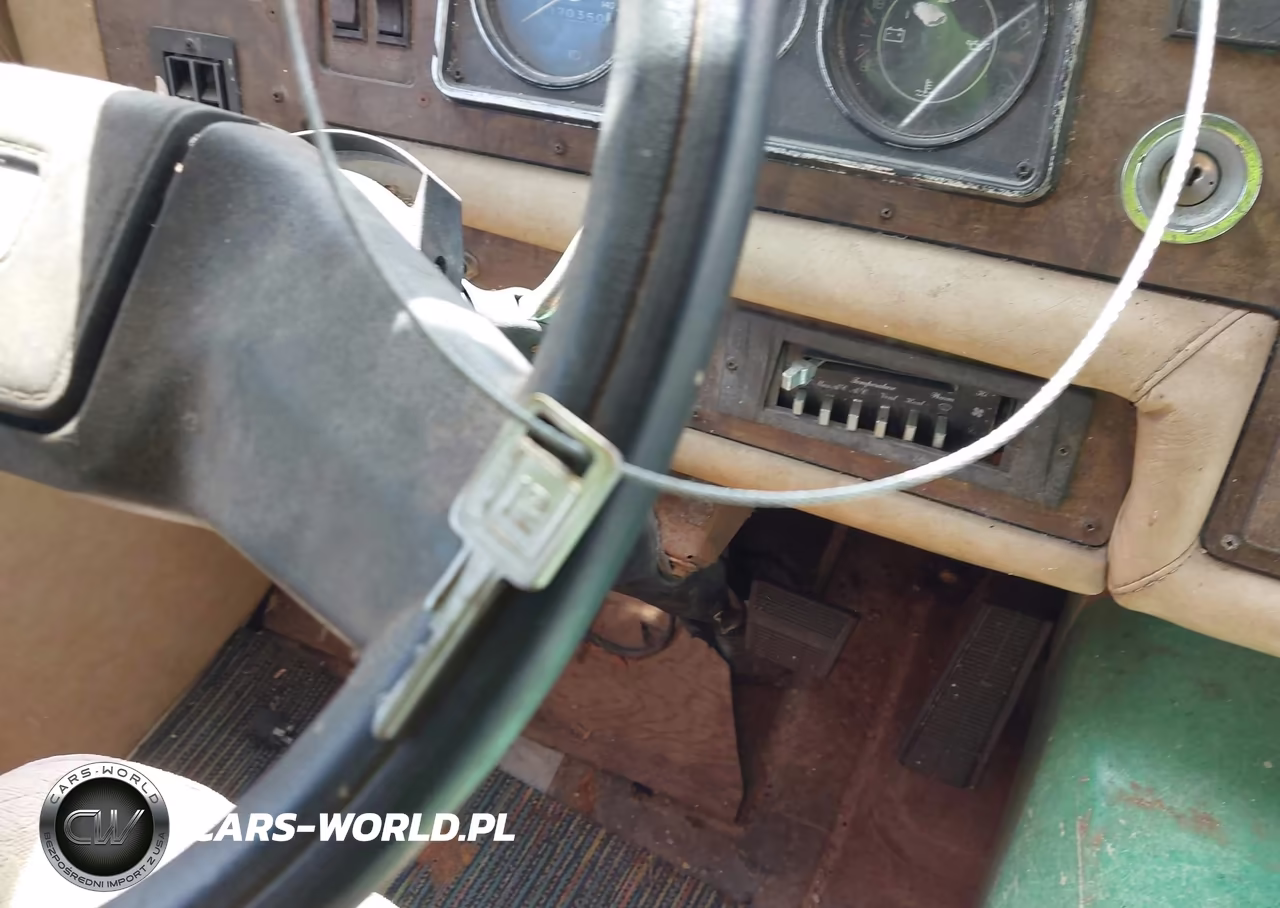 1985 Chevrolet P30 VIN:1GBKP37W6F3341706 - 11