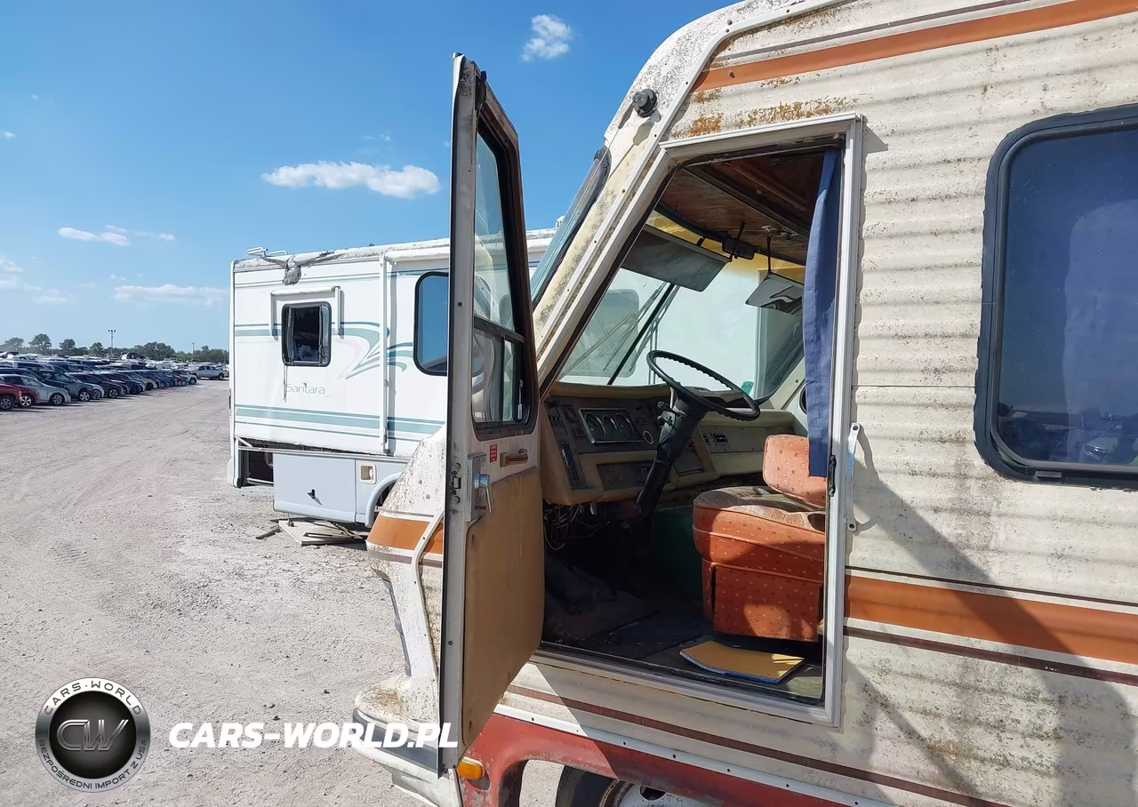 1985 Chevrolet P30 VIN:1GBKP37W6F3341706 - 15