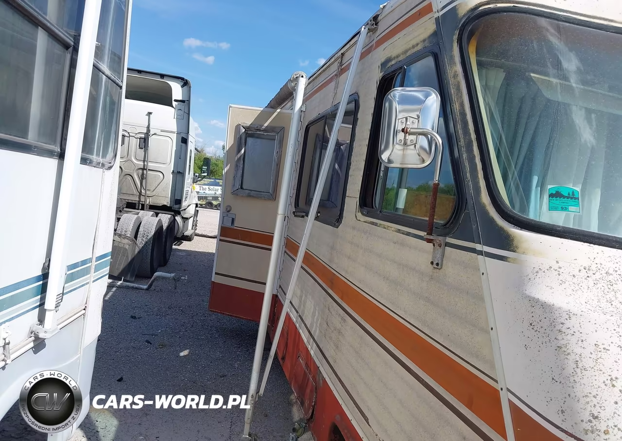 1985 Chevrolet P30 VIN:1GBKP37W6F3341706 - 17