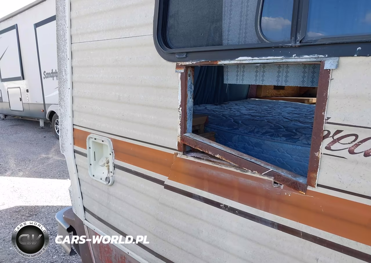 1985 Chevrolet P30 VIN:1GBKP37W6F3341706 - 18
