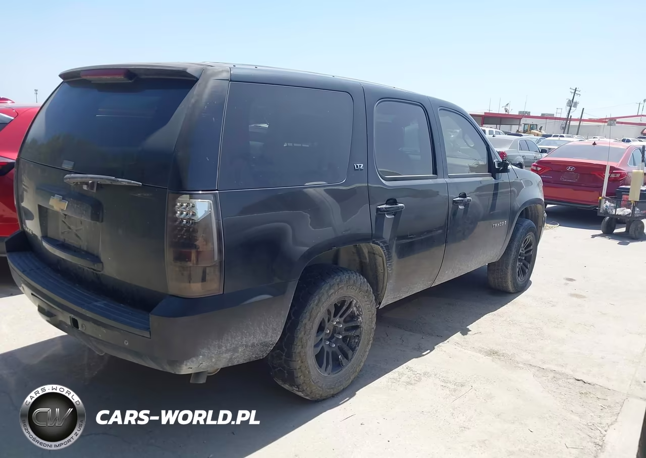 2007 Chevrolet Tahoe Ltz VIN:1GNFC13J87R284115 - 4