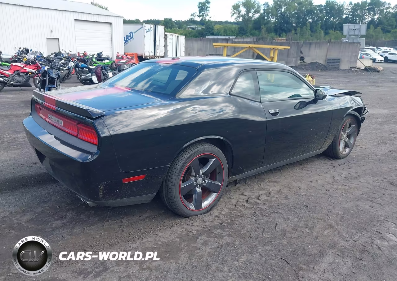 2013 Dodge Challenger Rallye Redline VIN:2C3CDYAG1DH511072 - 4