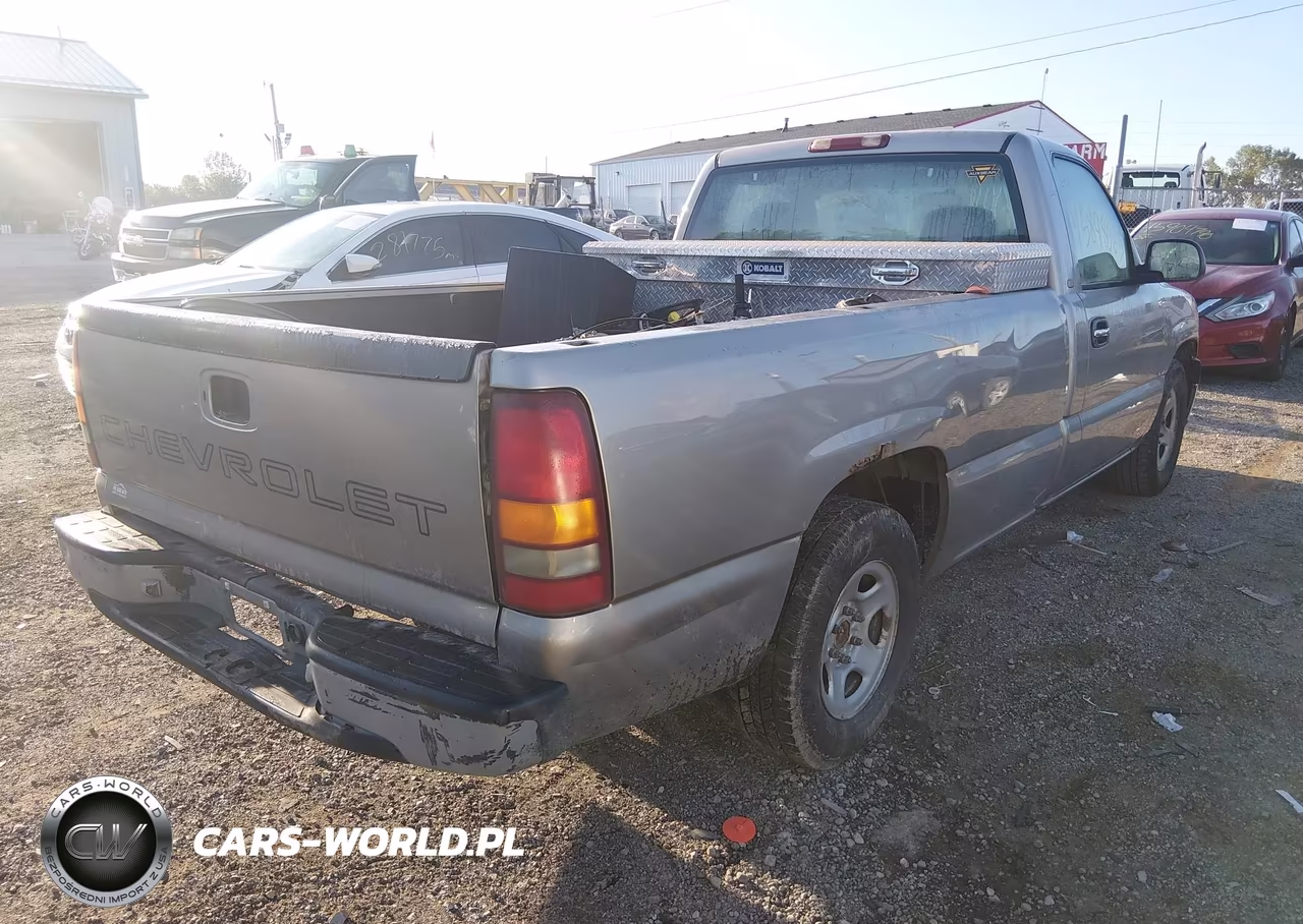 1999 Chevrolet Silverado 1500 VIN:1GCEC14W5XE215243 - 4