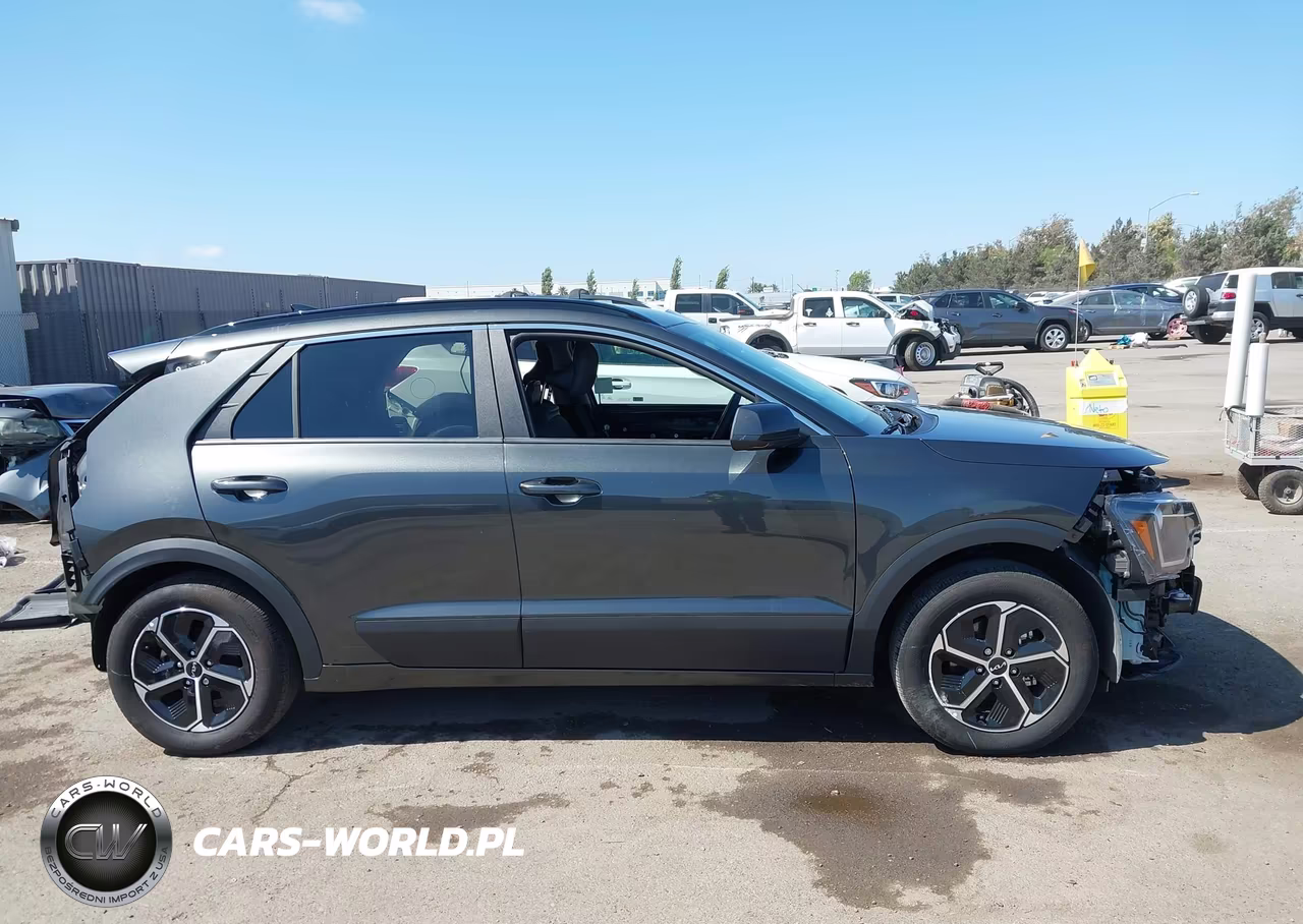 2025 Kia Niro Lx VIN:KNDCP3LEXS5272627 - 14