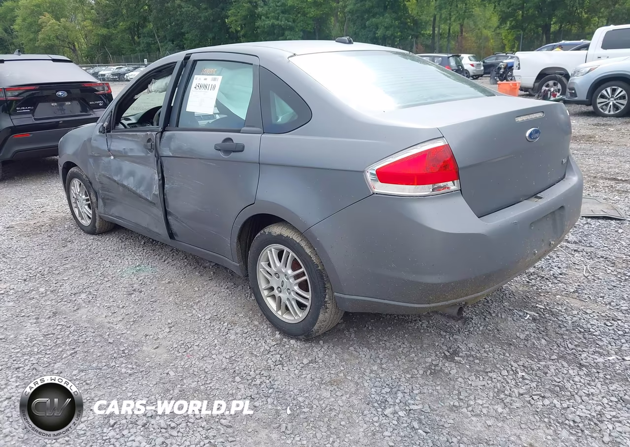 2010 Ford Focus Se VIN:1FAHP3FN2AW210106 - 3