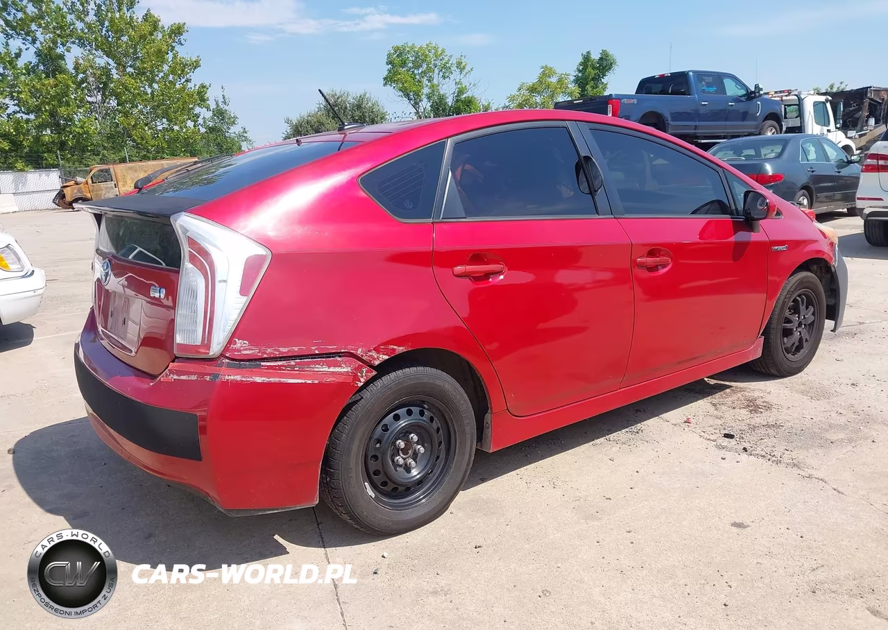 2013 Toyota Prius Three VIN:JTDKN3DU7D0342706 - 4