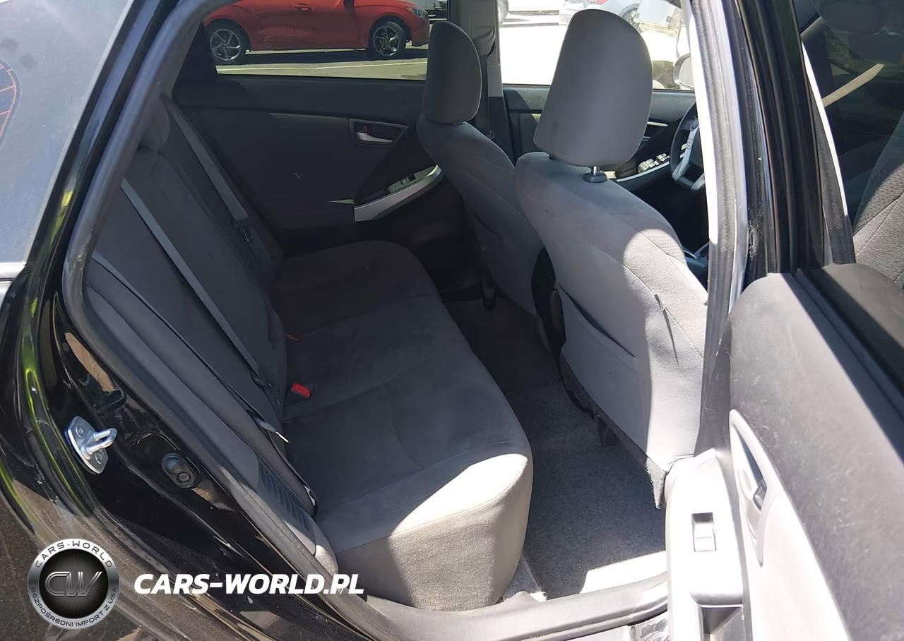 2015 Toyota Prius Two VIN:JTDKN3DU2F0454414 - 8