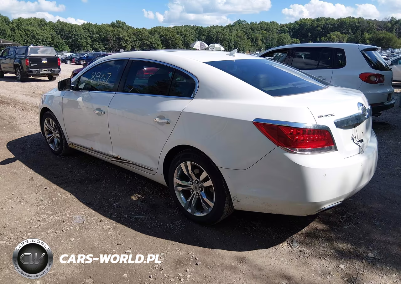 2010 Buick Lacrosse Cxs VIN:1G4GE5EV1AF220937 - 3