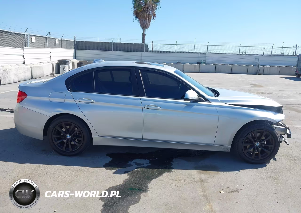 2017 BMW 320I xDrive VIN:WBA8E5G50HNU41576 - 14