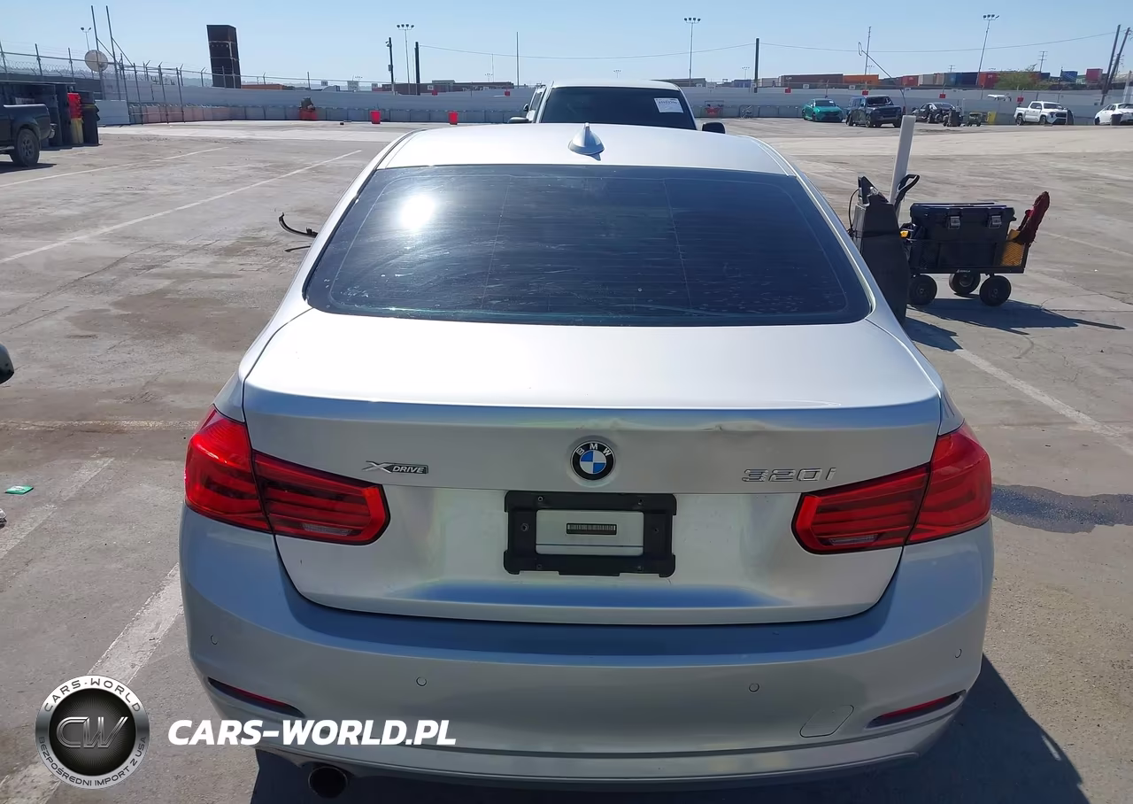 2017 BMW 320I xDrive VIN:WBA8E5G50HNU41576 - 17