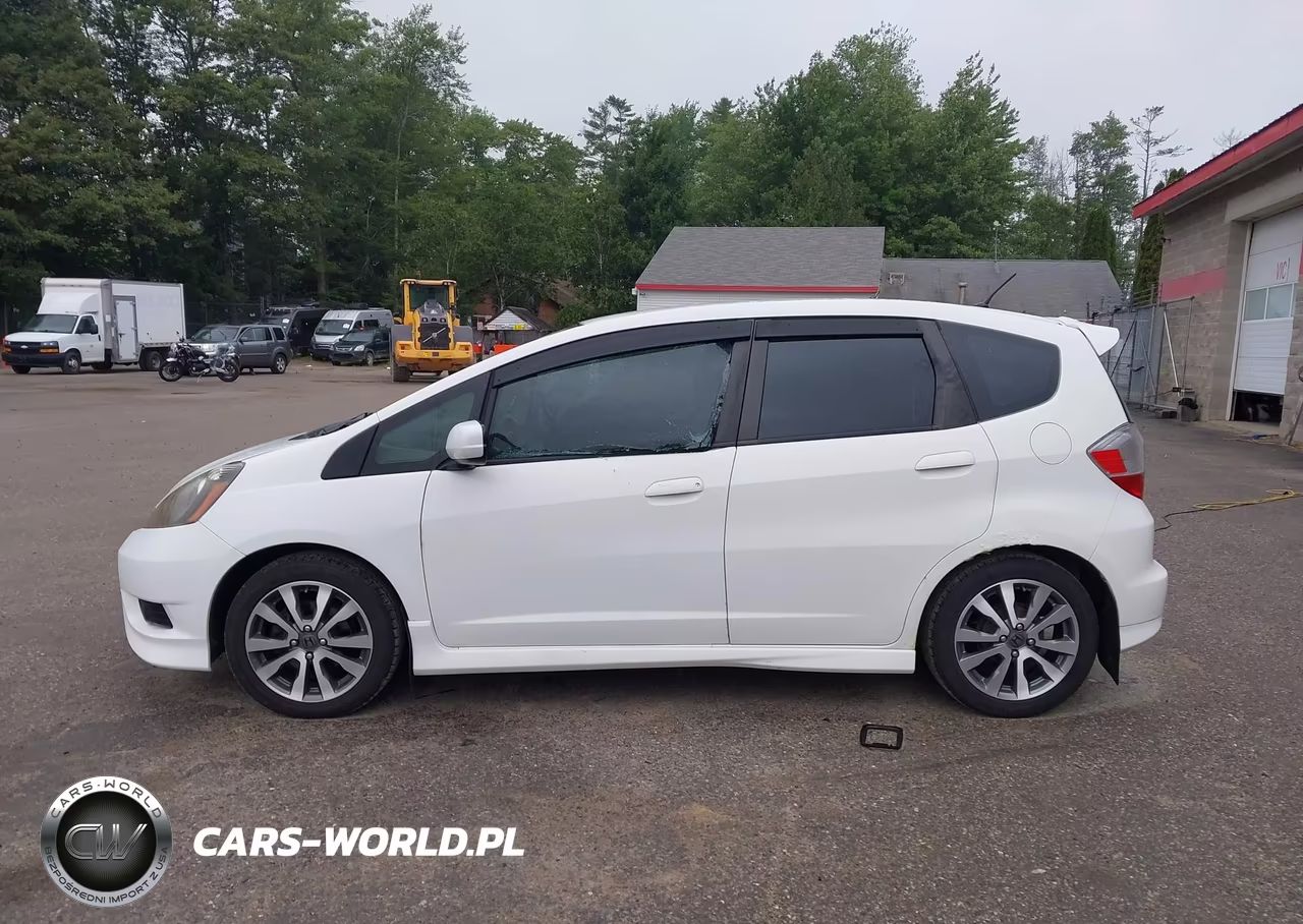 2012 Honda Fit Sport VIN:JHMGE8G50CS008610 - 14