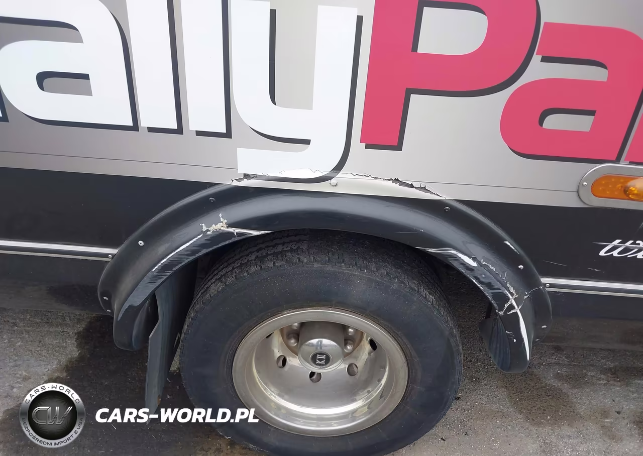 2011 Ford E-350 Cutaway VIN:1FDEE3FS5BDA14873 - 11