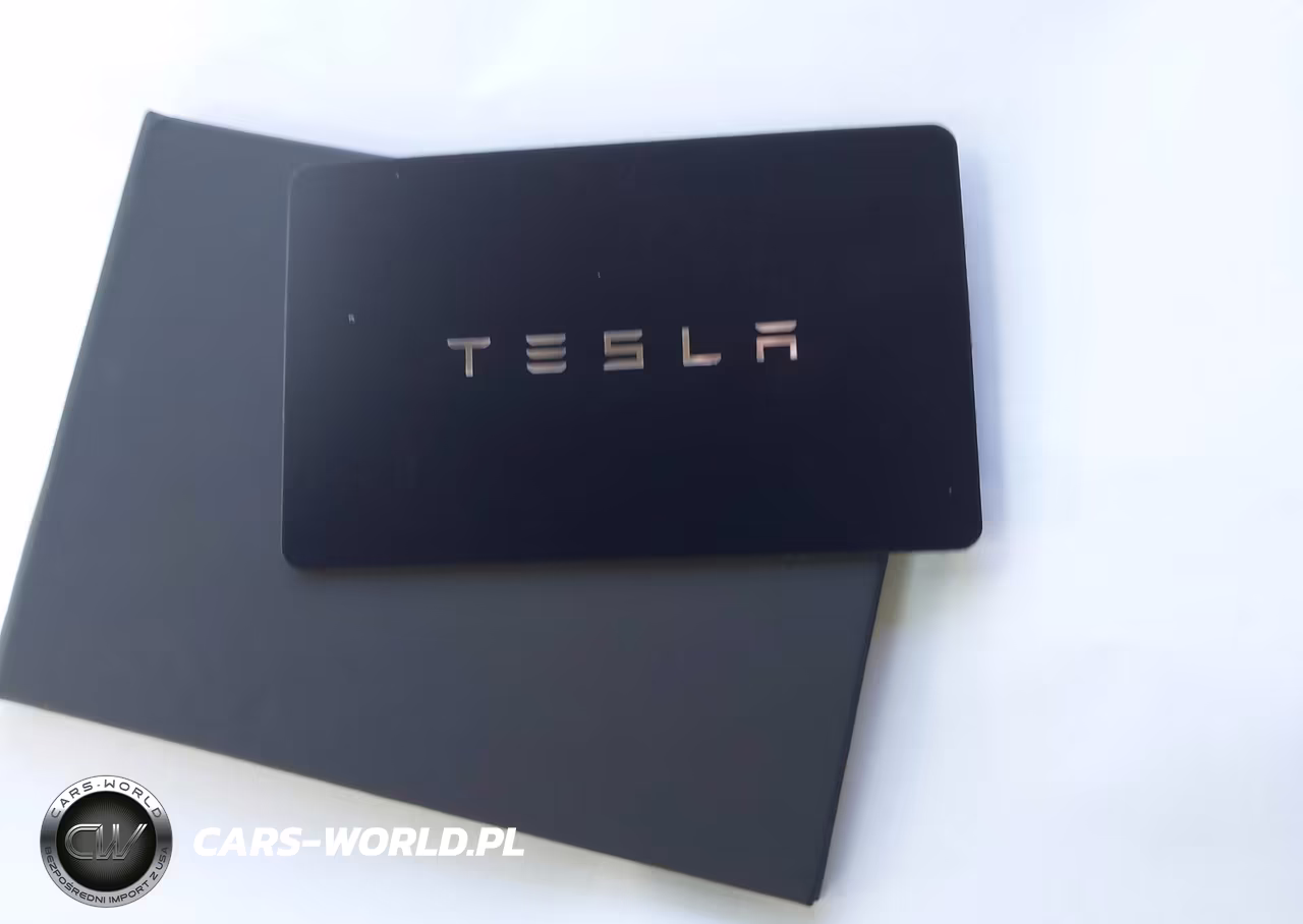 2026 Tesla Model Y VIN:7SAYGDED3TF666313 - 10