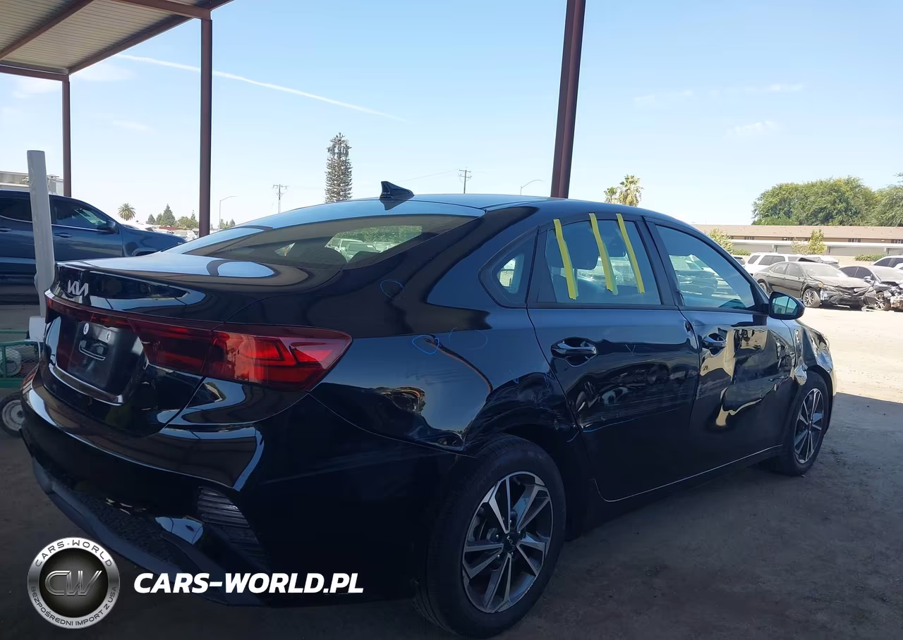 2024 Kia Forte Lxs VIN:3KPF24AD6RE780684 - 14
