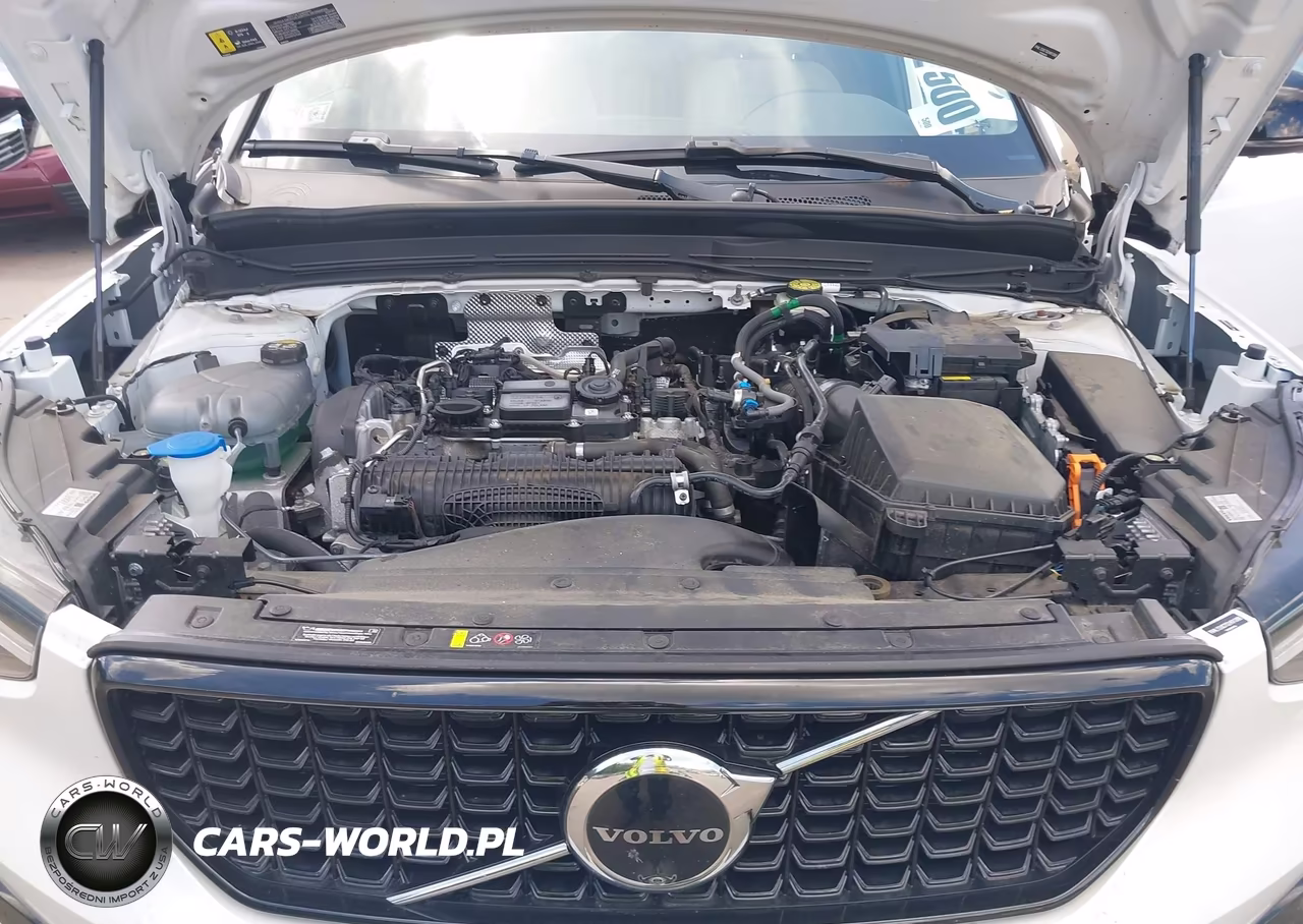 2025 Volvo Xc40 B5 Plus Dark Theme VIN:YV4L12UC7S2491388 - 10