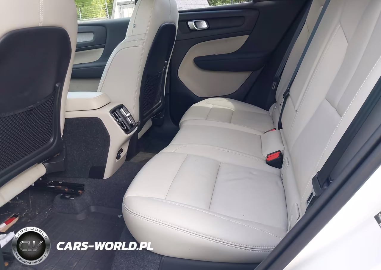 2025 Volvo Xc40 B5 Plus Dark Theme VIN:YV4L12UC7S2491388 - 8