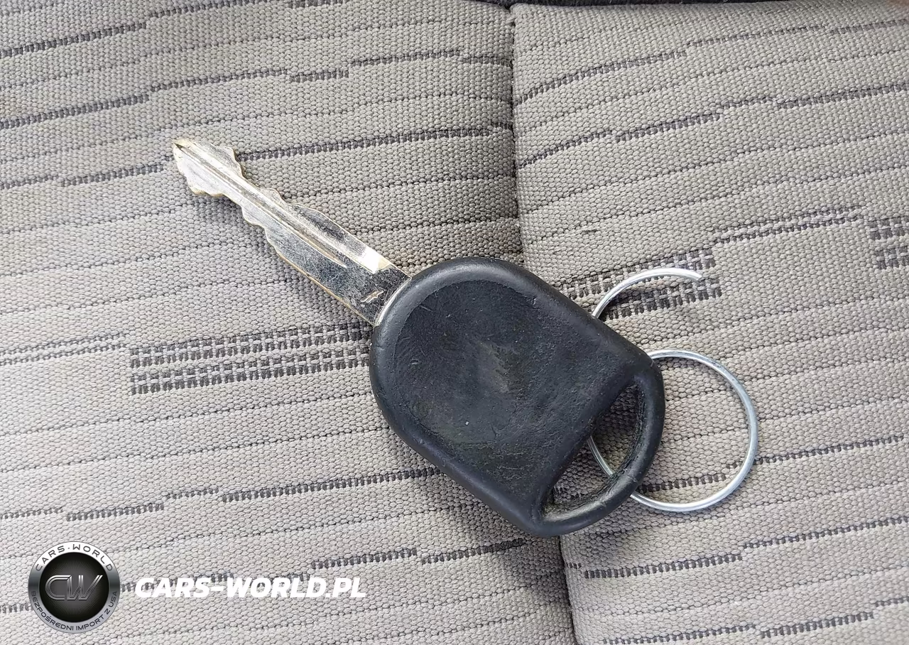 2009 Ford Focus Se VIN:1FAHP35N49W168695 - 11