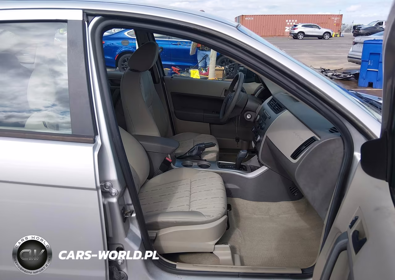 2009 Ford Focus Se VIN:1FAHP35N49W168695 - 5