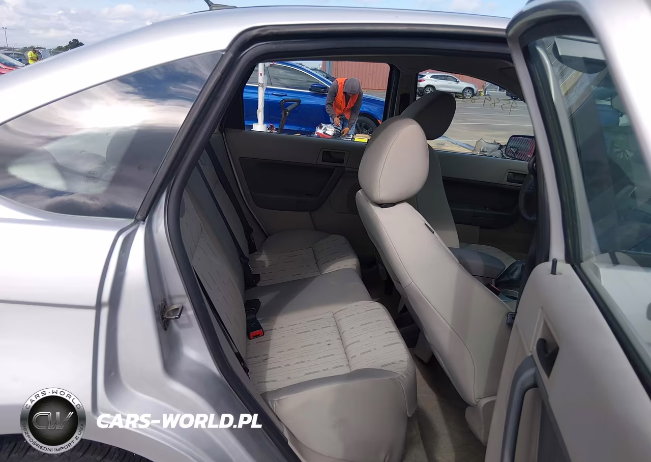 2009 Ford Focus Se VIN:1FAHP35N49W168695 - 8