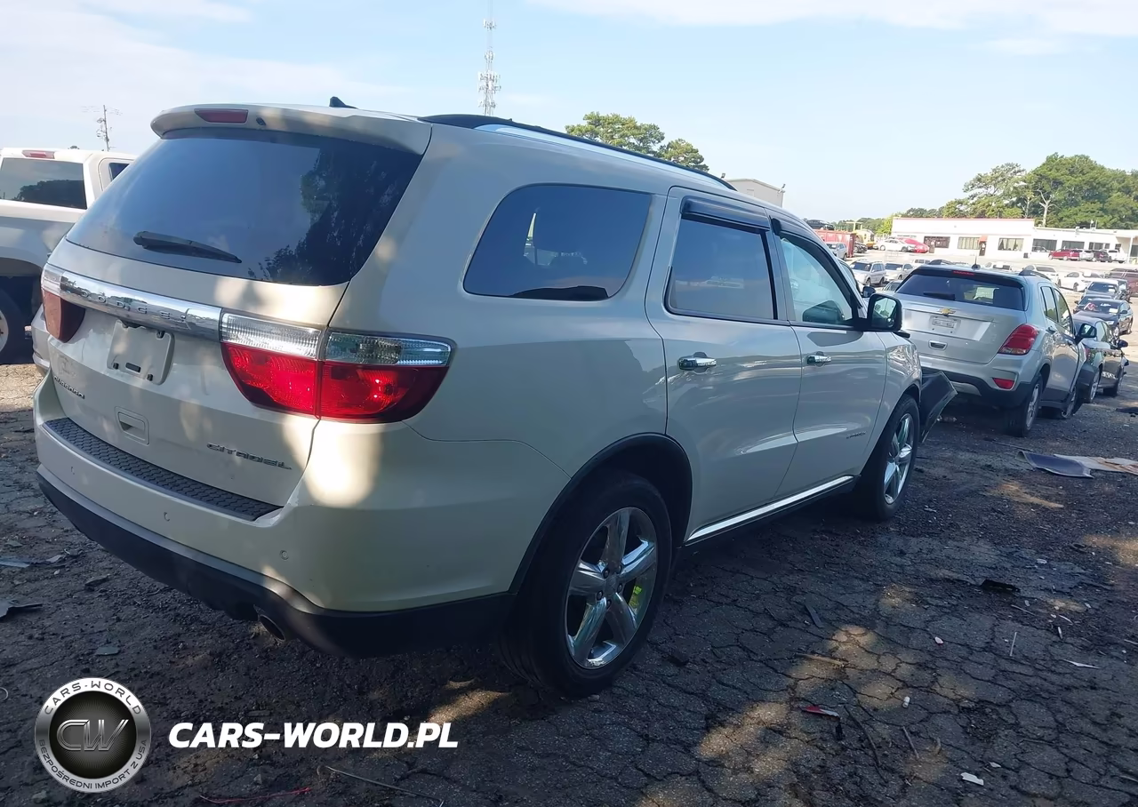 2011 Dodge Durango Citadel VIN:1D4SD5GT2BC663925 - 4