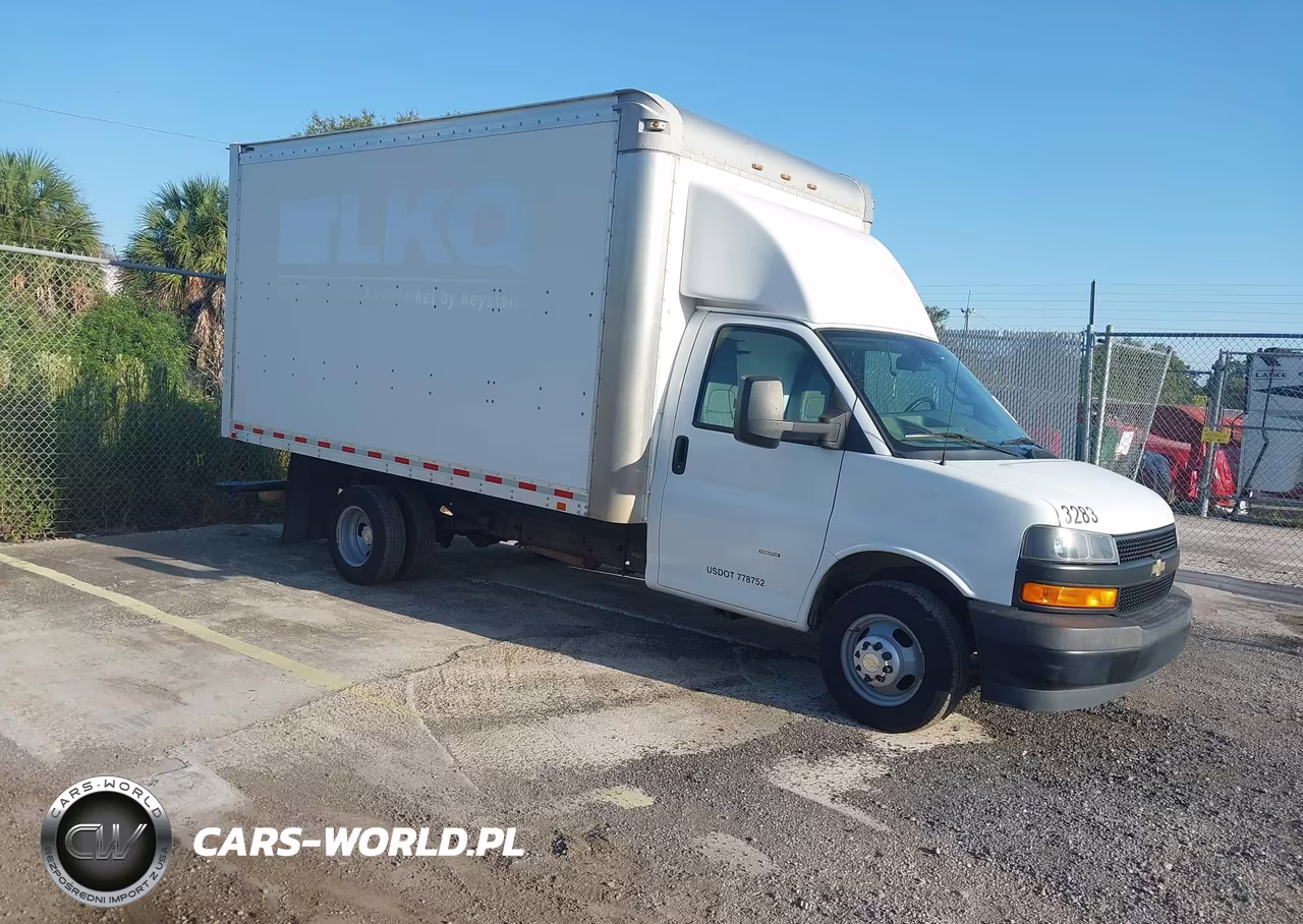 2020 Chevrolet Express Cutaway Work Van – zdjęcie 1 z 15