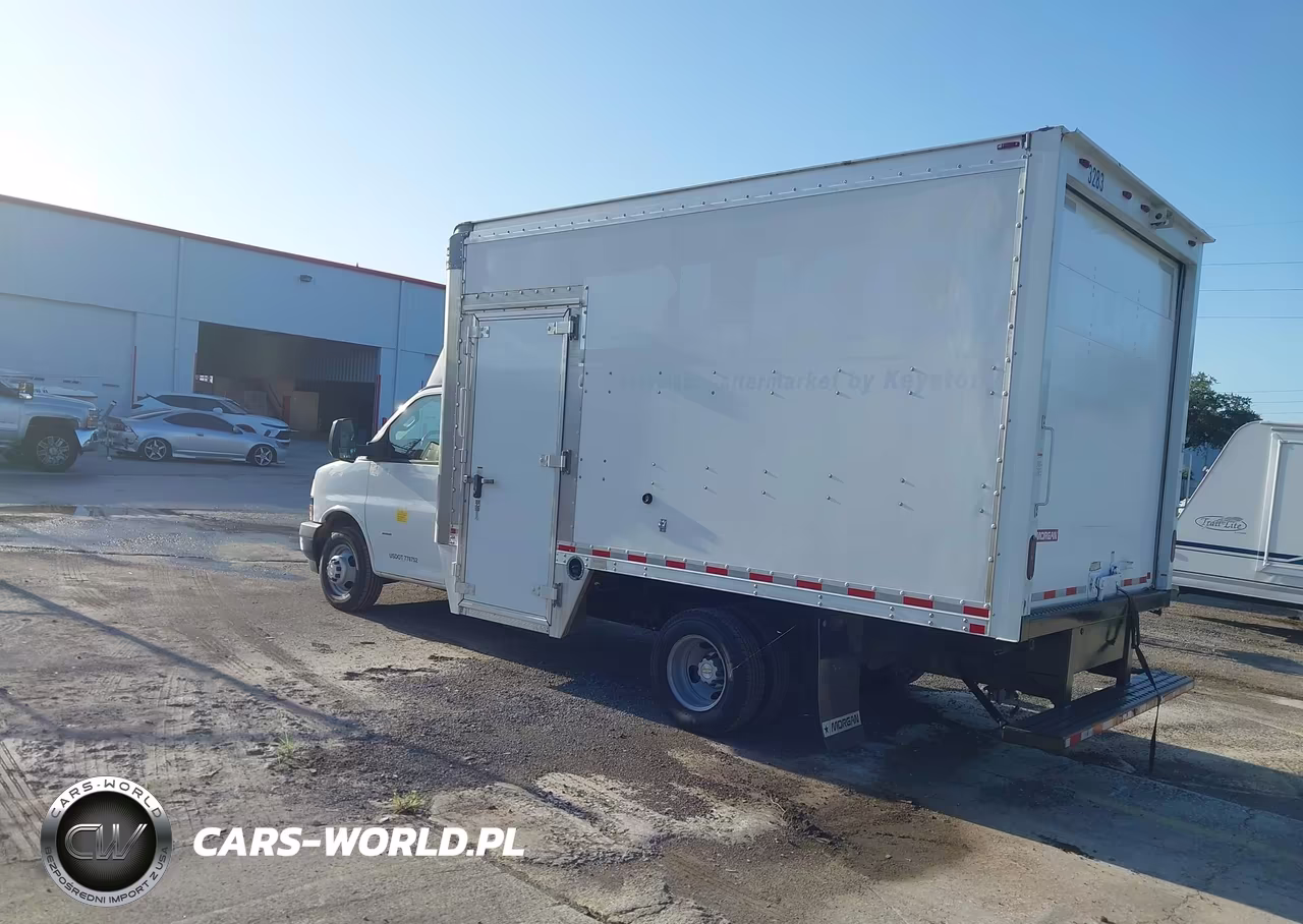 2020 Chevrolet Express Cutaway Work Van VIN:1GB3GSCG5L1143283 - 3