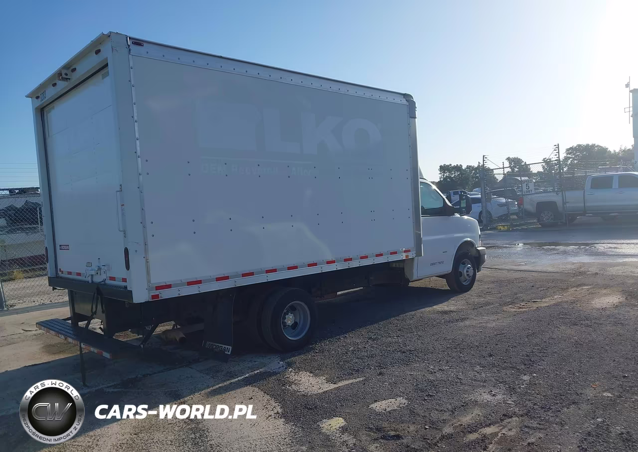 2020 Chevrolet Express Cutaway Work Van VIN:1GB3GSCG5L1143283 - 4