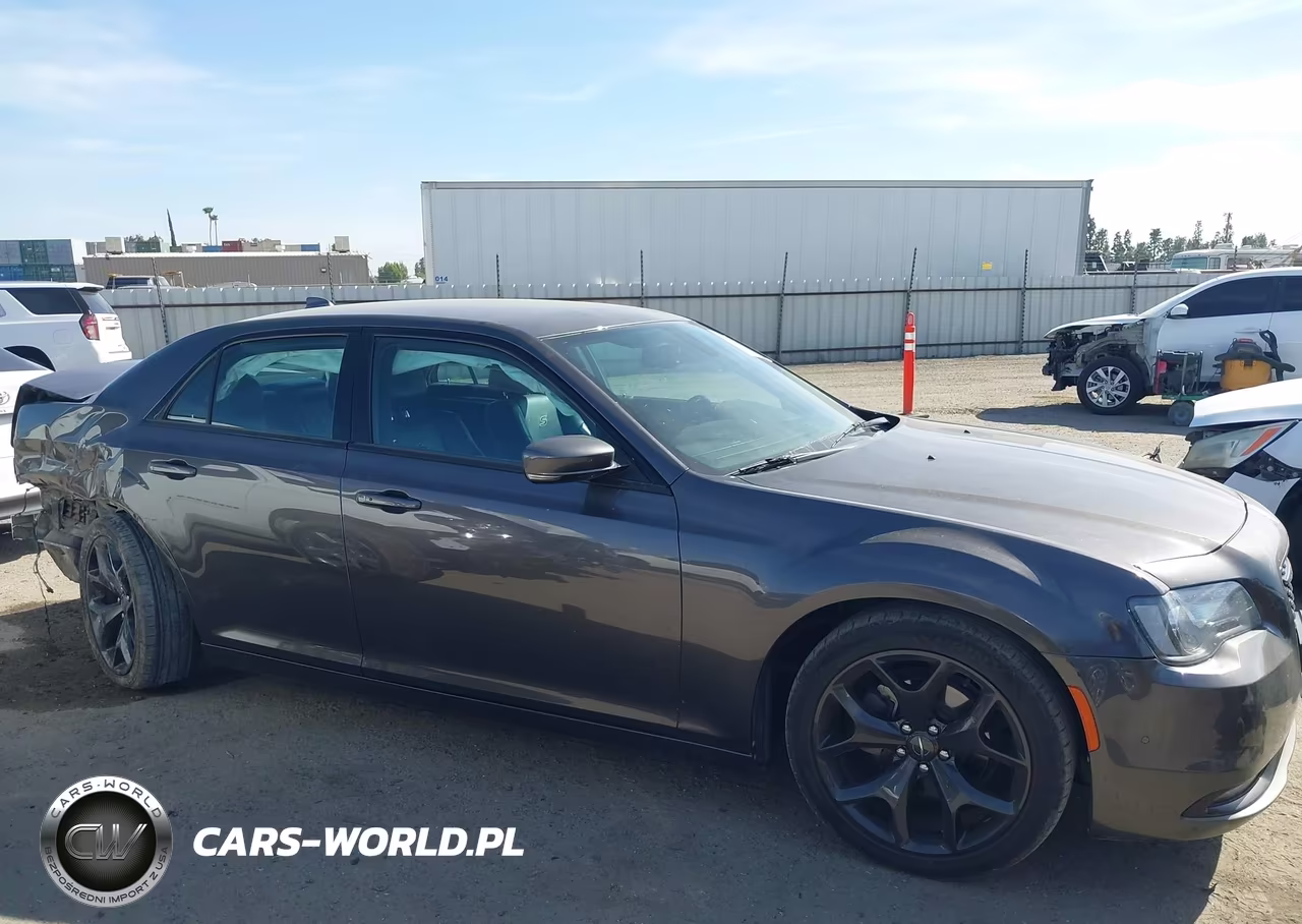 2021 Chrysler 300 300S VIN:2C3CCABG6MH506118 - 17