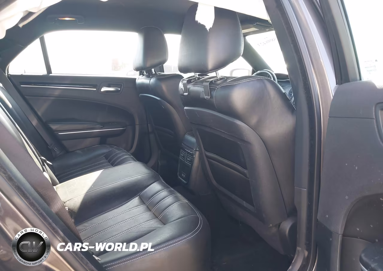 2021 Chrysler 300 300S VIN:2C3CCABG6MH506118 - 8