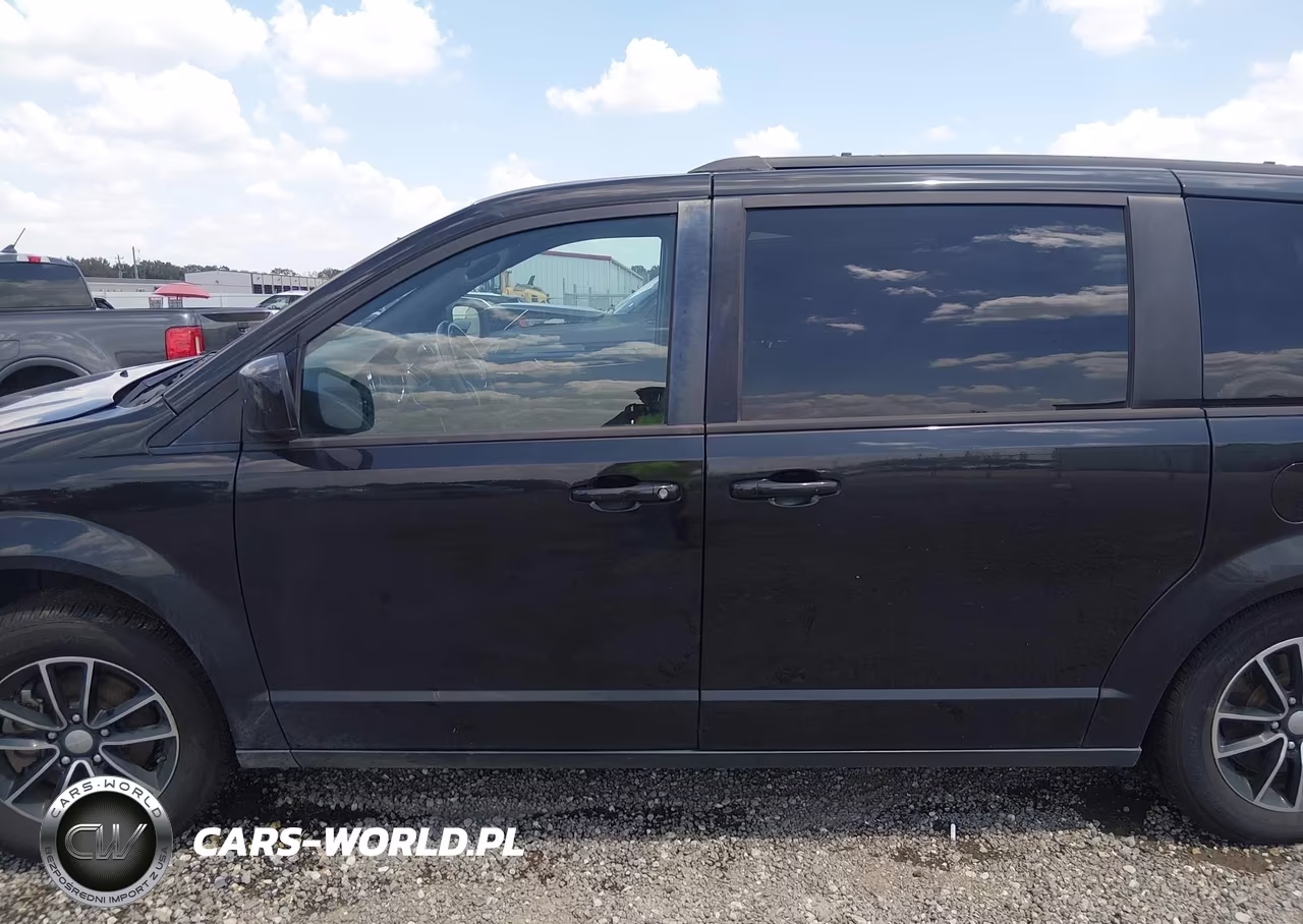 2018 Dodge Grand Caravan Gt VIN:2C4RDGEG8JR223968 - 15