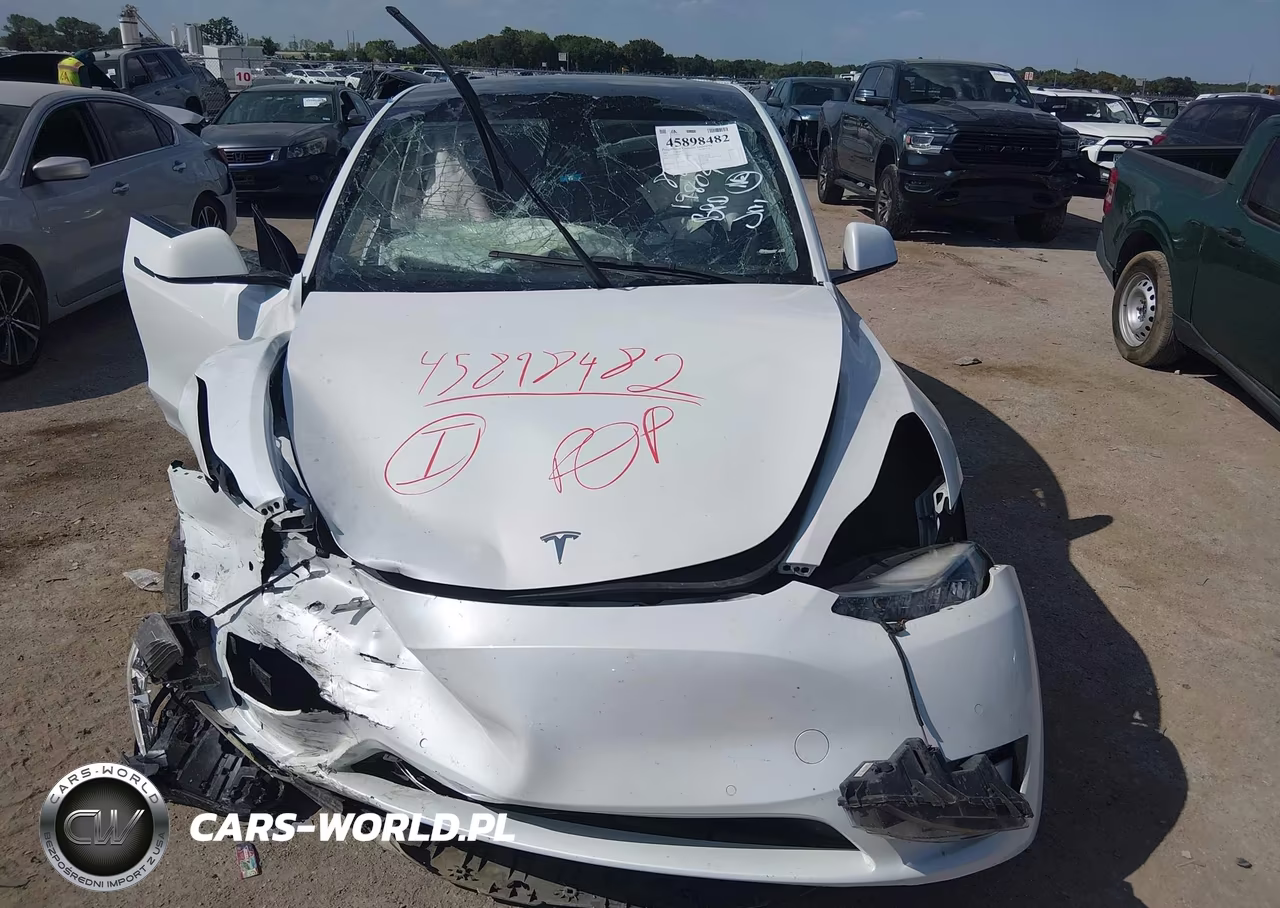 2022 Tesla Model Y Long Range Dual Motor All-Wheel Drive VIN:7SAYGDEE3NF365147 - 11
