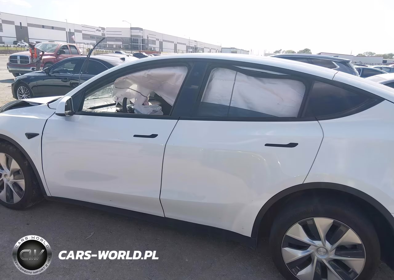 2022 Tesla Model Y Long Range Dual Motor All-Wheel Drive VIN:7SAYGDEE3NF365147 - 13