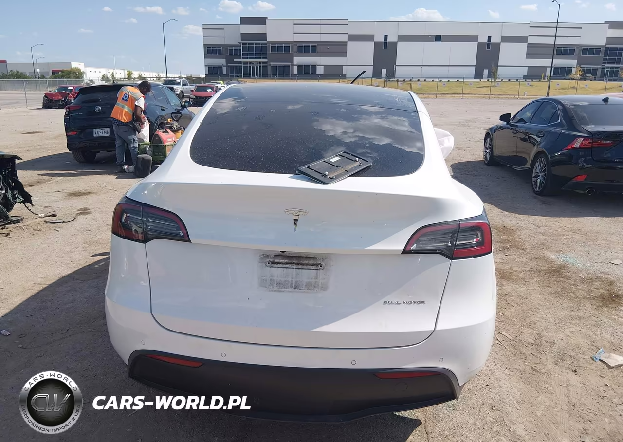 2022 Tesla Model Y Long Range Dual Motor All-Wheel Drive VIN:7SAYGDEE3NF365147 - 15