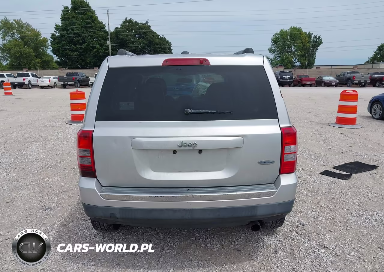 2011 Jeep Patriot Latitude X VIN:1J4NT4GB2BD290193 - 17