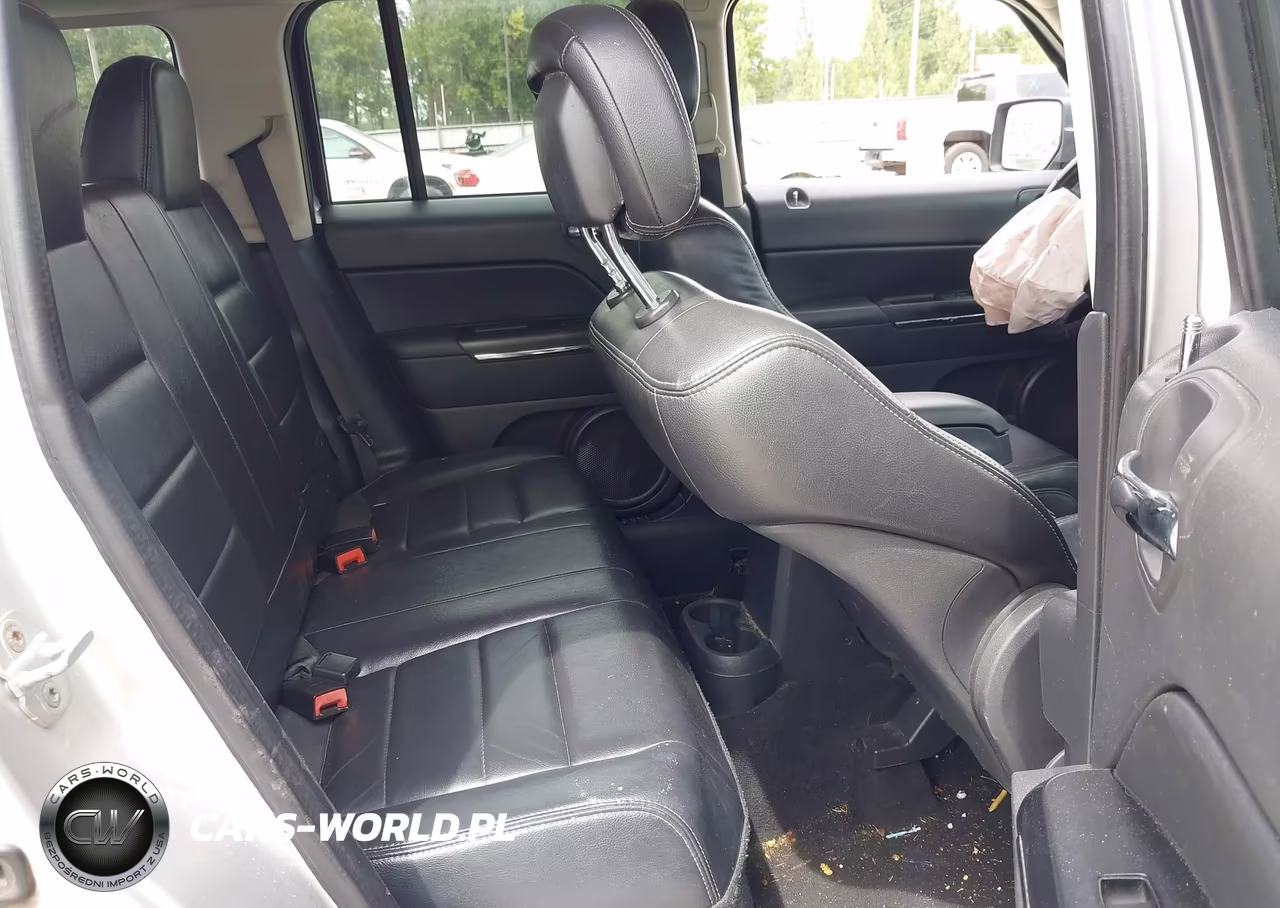 2011 Jeep Patriot Latitude X VIN:1J4NT4GB2BD290193 - 8