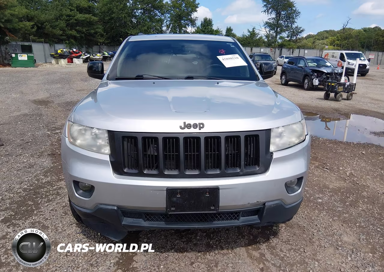 2013 Jeep Grand Cherokee Laredo VIN:1C4RJFAGXDC615145 - 12