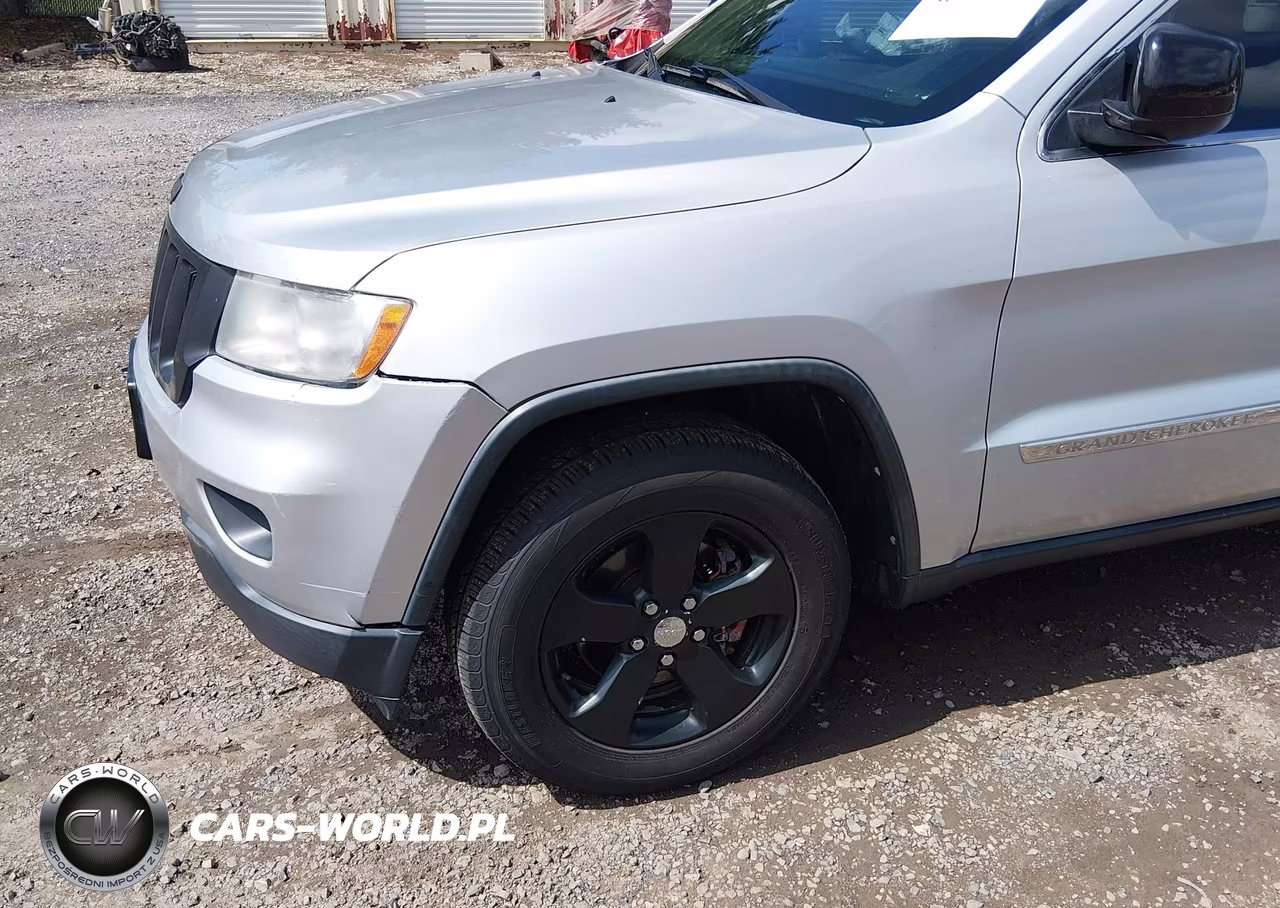 2013 Jeep Grand Cherokee Laredo VIN:1C4RJFAGXDC615145 - 6