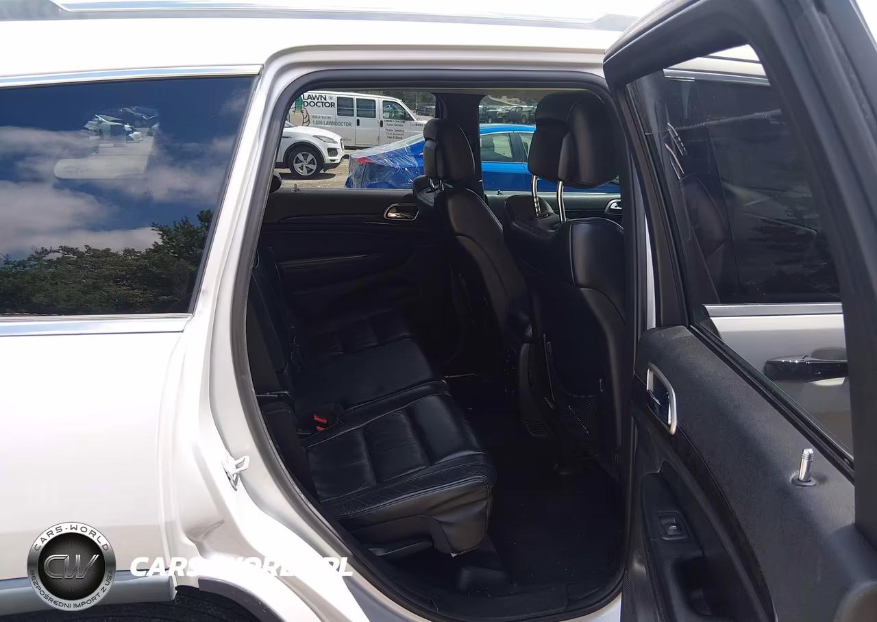 2013 Jeep Grand Cherokee Laredo VIN:1C4RJFAGXDC615145 - 8
