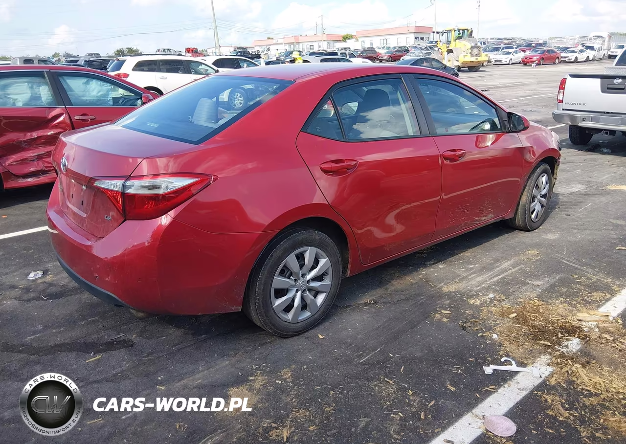 2015 Toyota Corolla Le VIN:5YFBURHE6FP244980 - 4