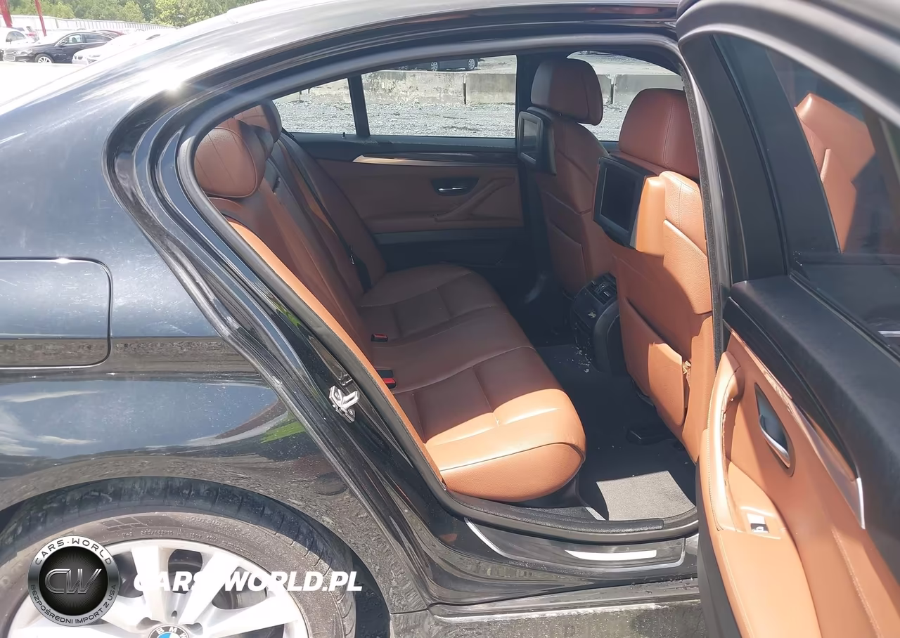 2012 BMW 528I VIN:WBAXG5C51CDW85411 - 8